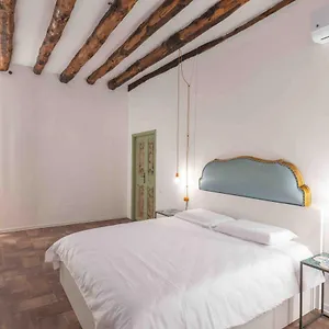 Calderai 82 1 E 2 Appartamento Palermo